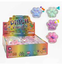 Гра антистрес C 71320 (24) ЦІНА ЗА 16 ШТУК В БЛОЦІ, "Лапка", м'які кульки, блискітки, розмір 7х6.5х2.5 см, в коробці