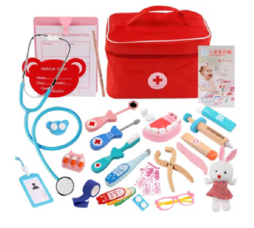 Набір лікаря C 73289 (32) дерев’яний, м’яка іграшка, стетоскоп, 2 щипців, зубна щелепа, зубна паста, зубна щітка, шприц, термометр, окуляри, пігулки, медичне дзеркало, долото, бинт, пластирі, бейдж, записник з олівцем, магнітні елементи, в сумці