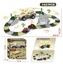 Трек P 921 (20) 3 машинки, підсвічування, муляжі оточення, фігурки динозаврів, в коробці