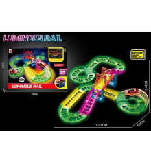 Трек 888-131 (60) люмінесцентний, довжина 60см, 29 деталей, машинка, автоматична їзда, підсвічування фар, в коробці