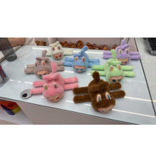 М`яка іграшка-браслет M 19502 (300) ЦІНА ЗА 1 ШТУКУ, 2 заводні механізми: обертання хвостика і рух крилець, чіпляється на руку, ВИДАЄТЬСЯ ТІЛЬКИ МІКС ВИДІВ