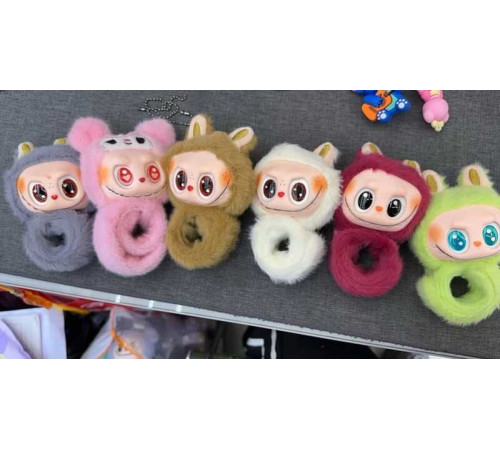 М`яка іграшка-браслет M 19787 (300) ЦІНА ЗА 1 ШТУКУ, підсвічування, пісенька англійською, чіпляється на руку, ВИДАЄТЬСЯ ТІЛЬКИ МІКС ВИДІВ