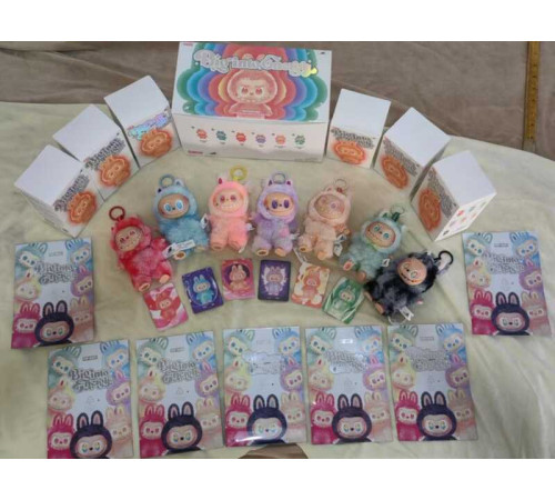 М'яка іграшка-брелок M 19803 (240) ЦІНА ЗА 1 ШТУКУ, висота героя 16 см, карабін, стопи та долоні обертаються, в коробці, ВИДАЄТЬСЯ МІКС