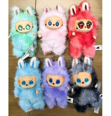 М`яка іграшка-брелок M 19778 (240) ЦІНА ЗА 1 ШТУКУ, висота героя 15 см, підсвічування, пісенька англійською, металевий карабін, голова, стопи та долоні обертаються на 360°, в коробці, ВИДАЄТЬСЯ ТІЛЬКИ МІКС ВИДІВ