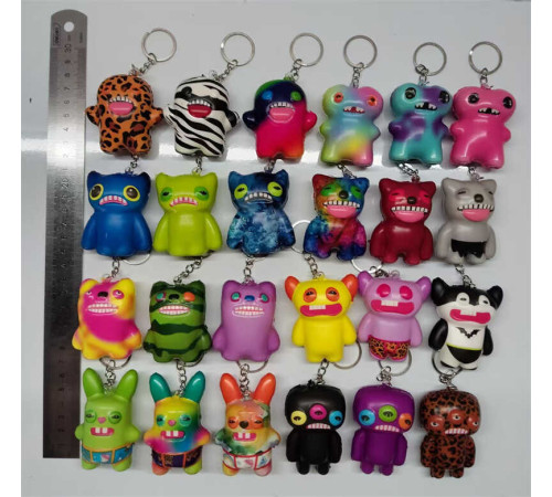 Брелок C 75227 (200) ЦІНА ЗА 12 ШТУК В УПАКОВЦІ, сквіш, герої, середня висота: 6 см, ароматизовані, металевий ланцюжок, карабін, в пакеті – в наличии! Купите сейчас у KAZKOVA