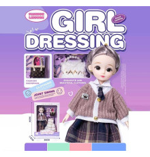 Лялька Q-A 18 (72/2) висота - 30 см, тіло — пластик, голова — гума, шарнірні з’єднання суглобів, знімне взуття, змінний одяг, аксесуари, в коробці