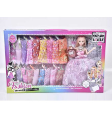 Лялька з гардеробом 840-2 (30/2) висота - 28 см, шарнірні з’єднання рук, 18 додаткових суконь, кольє, сумочка, в коробці