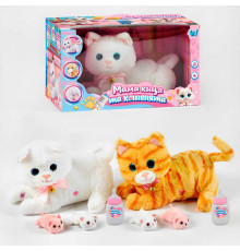 Мама киця та кошенята 10002 (12/2) "WToys", 2 види, звуки, мелодії, пісні англійською, кошенята, імітація годування, запис голосу, в коробці