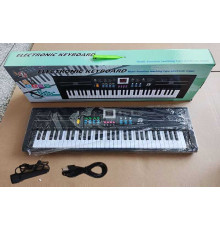 Синтезатор MQ 6187 (12) піаніно, звук, працює від мережі та батарейок, USB кабель, мелодії, барабан, регулювання гучності та швидкості, мікрофон, в коробці