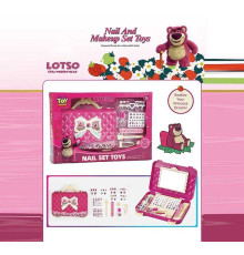 Набір для манікюру D 8965-2 (48) сумочка, лак для нігтів, пилочка, накладні нігті, наліпки, в коробці