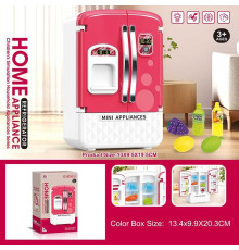 Холодильник 6876 A (96/2) розмір - 13х9.5х19 см, підсвічування, мелодія, рухомі елементи, муляжі продуктів, полички, на батарейках, в коробці