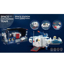 Космічний набір K 04 (12) "Космічна станція ZERO", світло, звук, 2 космонавти, у коробці