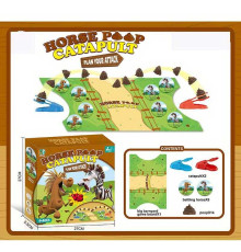 Настільна гра 777-119 (60/2) картонне ігрове поле, 2 катапульти, гумові навозні кульки, картонні фігурки коней та зебр, в коробці