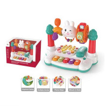 Музичний центр YL 78926 A ШТРИХ=30119 (24) озвучування англійською мовою, алфавіт, слова, фрази, підсвічування, піаніно, мелодії, бубон, пальчикові ігри, в коробці