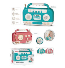 Магнітофон 688-83 (36) підсвічування, звуки, на батарейках, барабани, пискавка, піаніно з режимами гри, тріскачка, пальчикові ігри, мелодії, звуки тварин, в коробці