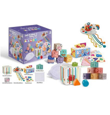Набір для розвитку 1293 (18) 33 елементи, кубики, брязкальця, прорізувачі, серветки, мішечок, куб із формами, в коробці