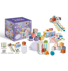 Набір для розвитку 1295 (18) 33 елементи, кубики, брязкальця, прорізувачі, серветки, мішечок, куб із формами, в коробці
