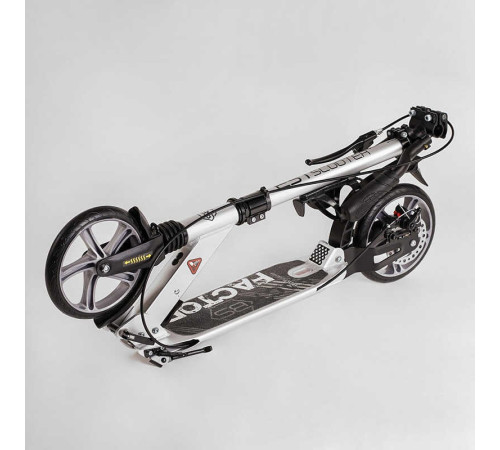 Самокат алюмінієвий Best Scooter BS-81766 (4) "Factor", ручне дискове гальмо, діаметр PU коліс - 200мм, 2 амортизатори, підсклянник, в коробці