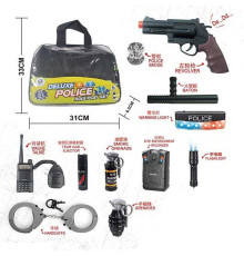 Поліцейський набір HSY 201-1 (48/2) підсвічування, звуковий сигнал, маячок, ліхтарик, нагрудна камера, механічний пістолет, жилет на змійці, граната, дубинка, значок, рація, наручники, в сумці